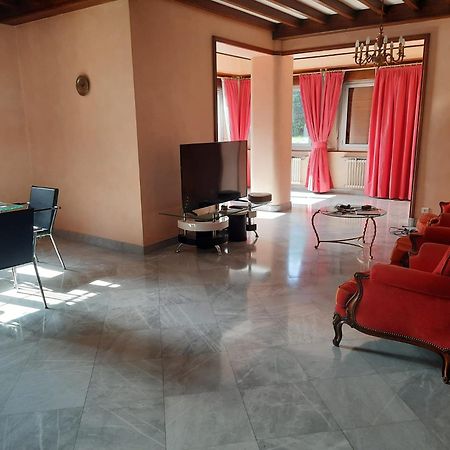 Goutanou 01200 Bed & Breakfast Chatillon-en-Michaille Екстериор снимка