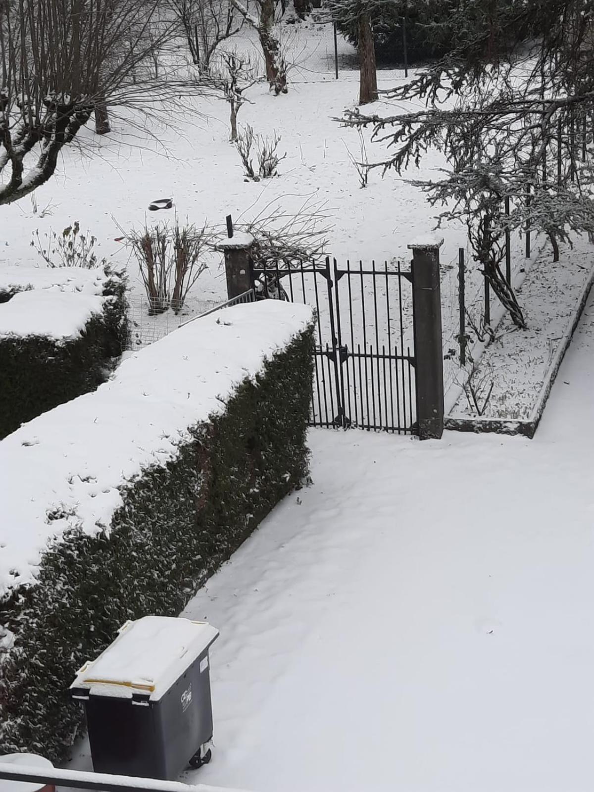 Goutanou 01200 Bed & Breakfast Chatillon-en-Michaille Екстериор снимка